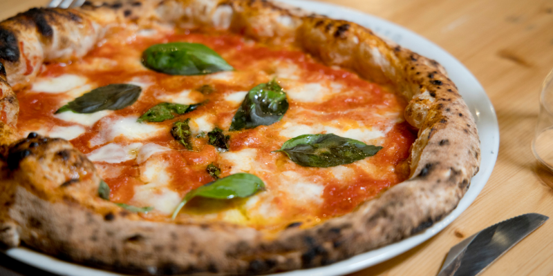 Vini Colderove e pizza Margherita